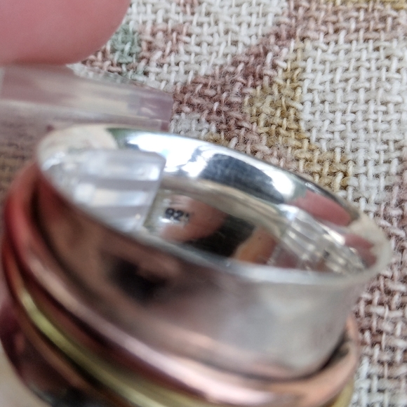 Hammered Sterling Silver ring with Gold and Copper accents - Picture 4 of 4